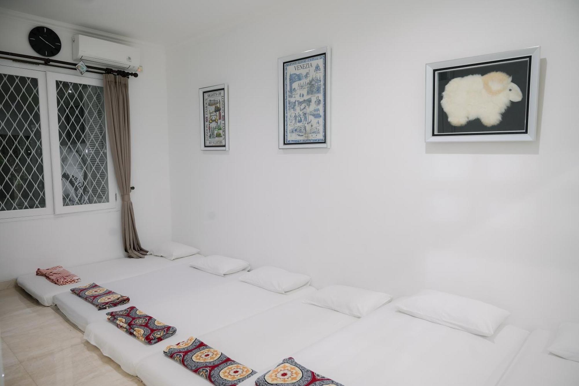 Kirana Guest House Bogor Buitenkant foto